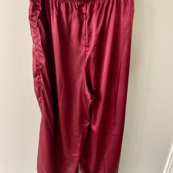 BB Dakota Women's Satin 2-Piece Lounge Set | Large - Picture 12 of 13